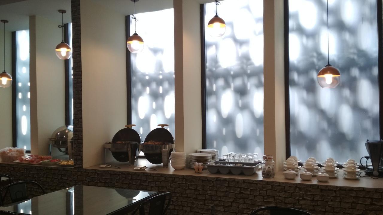 Kitara Hotel Jakarta Buitenkant foto