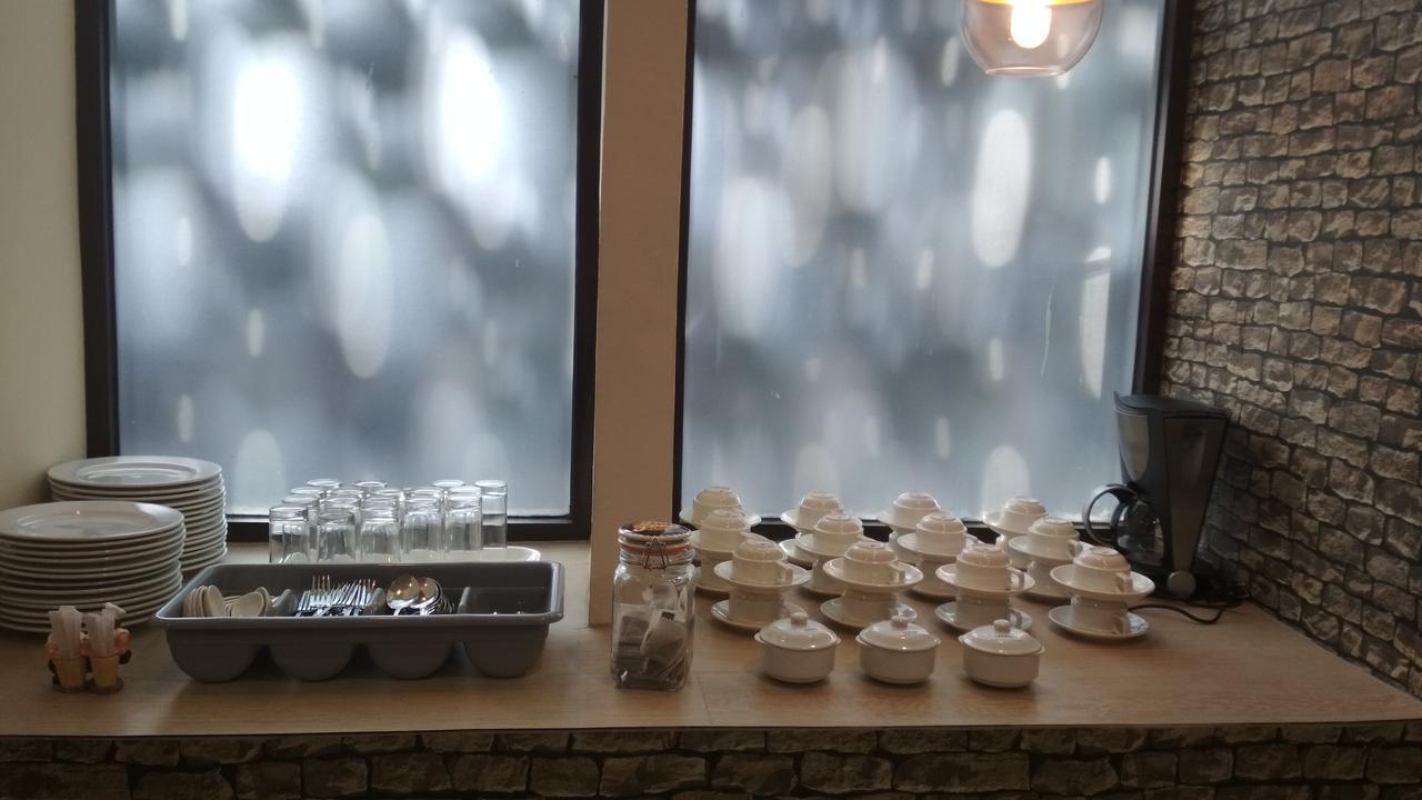 Kitara Hotel Jakarta Buitenkant foto